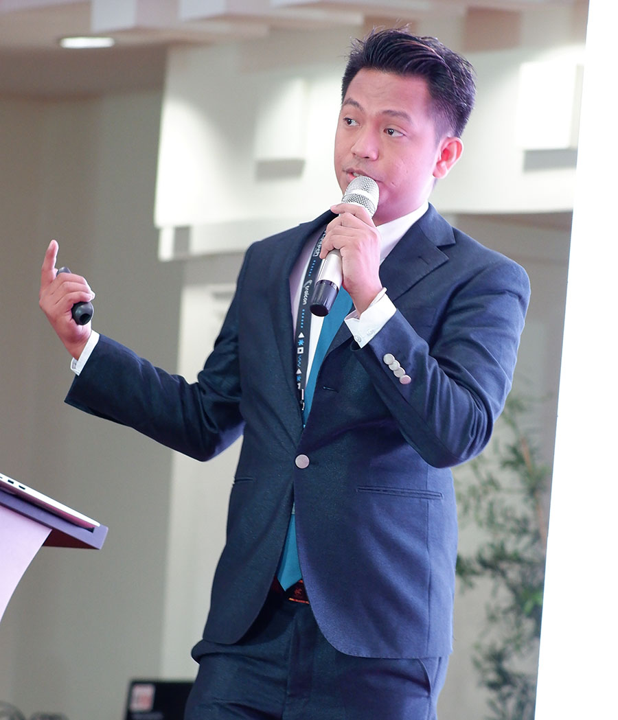 speaker-speaking