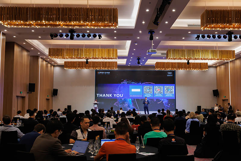 Keynote speaking at Fintech Revolution Summit